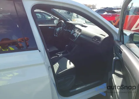 2021 Volkswagen Tiguan 2.0T Se/2.0T Se R-Line Black/2.0T Sel из США, поврежденный, VIN 3VV2B7AX0MM058928